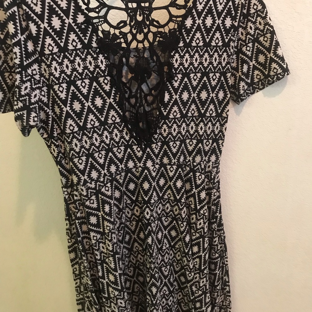 Forever 21 black and white skater dress